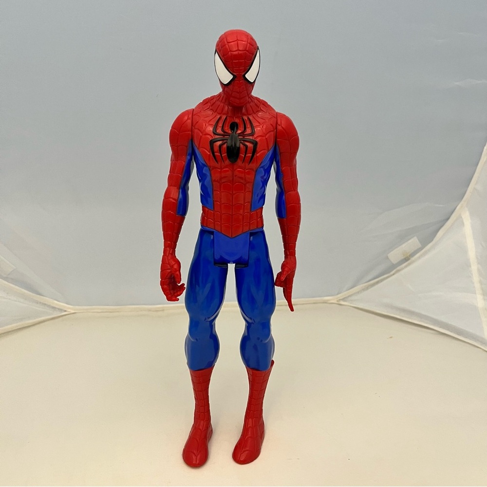 Large 2013 Hasbro Marvel Titan Hero Series Spider-Man Figure 11.5 Inches